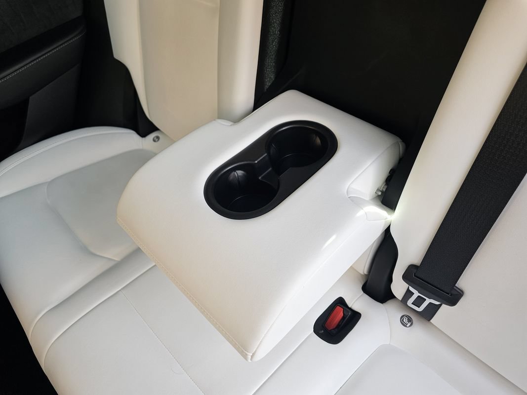 Used 2022 Tesla Model Y Performance AWD/4WD image 19
