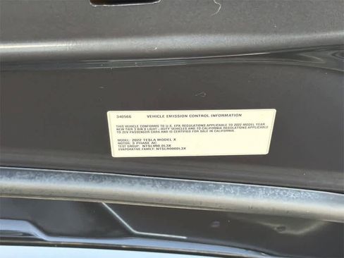 Used 2022 Tesla Model X Plaid image 7