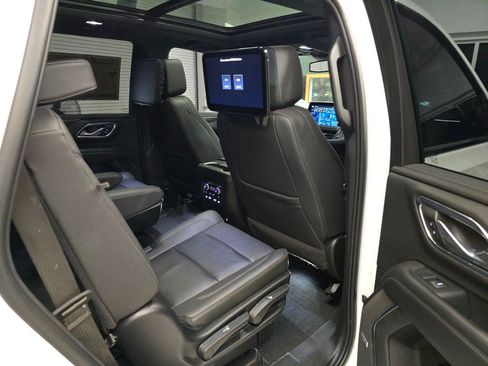 Used 2024 Chevrolet Tahoe Z71 w/ Luxury Package AWD/4WD image 36