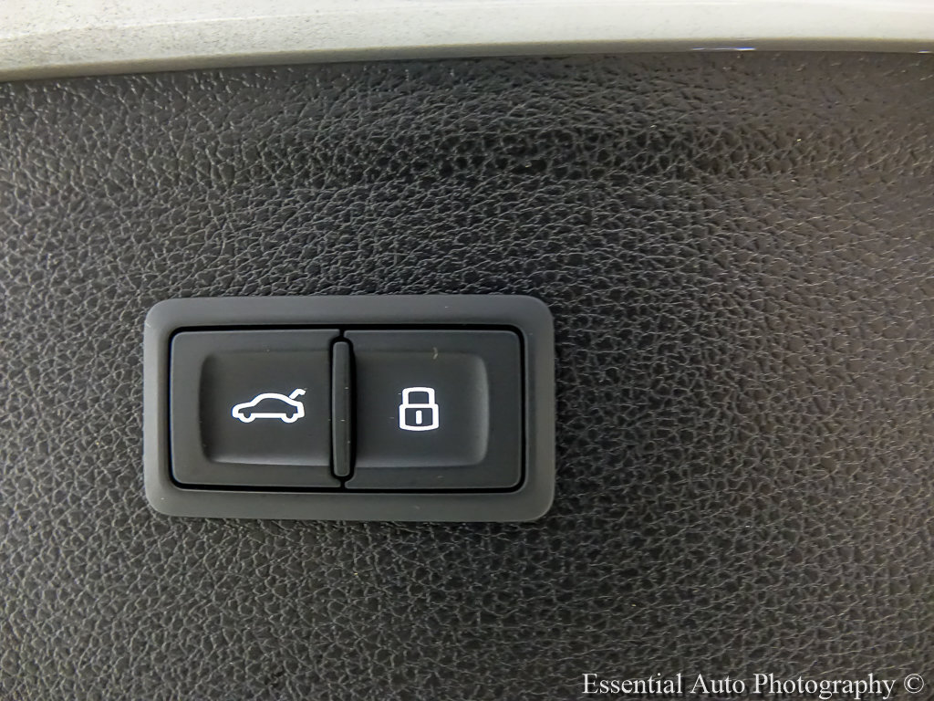 Used 2021 Audi Q5 Prestige AWD/4WD image 24