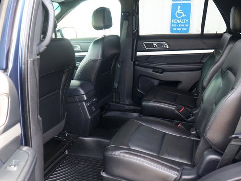 Used 2017 Ford Explorer XLT w/ Equipment Group 202A AWD/4WD image 55