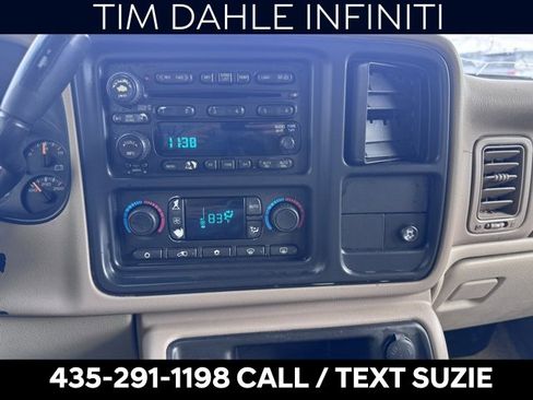 Used 2006 GMC Yukon XL SLT w/ SLT Preferred Equipment Group image 10