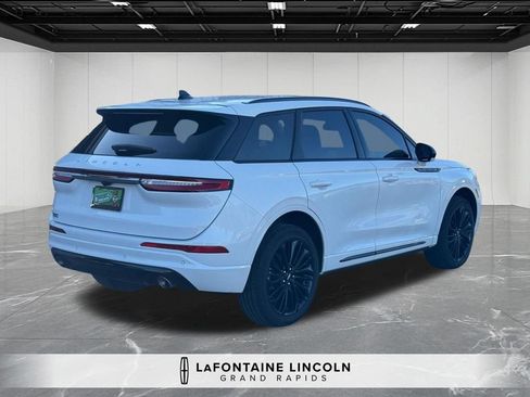 Certified 2024 Lincoln Corsair Reserve w/ Jet Appearance Package AWD/4WD image 5
