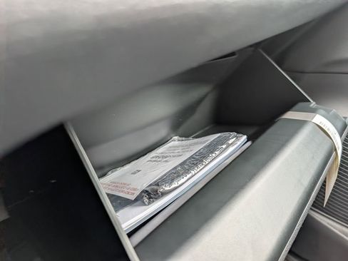 New 2026 Chrysler Pacifica Select w/ S Appearance Package image 33