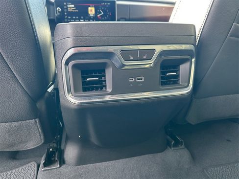 Used 2024 GMC Sierra 1500 Denali image 23