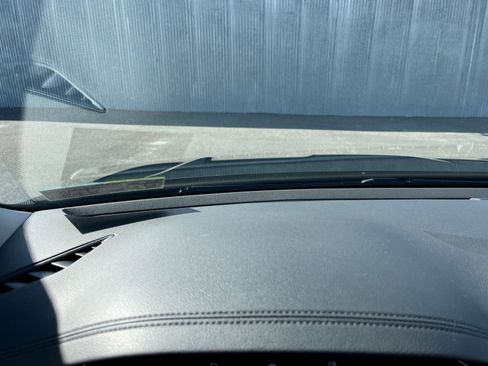 Used 2025 Volkswagen Jetta SE image 33