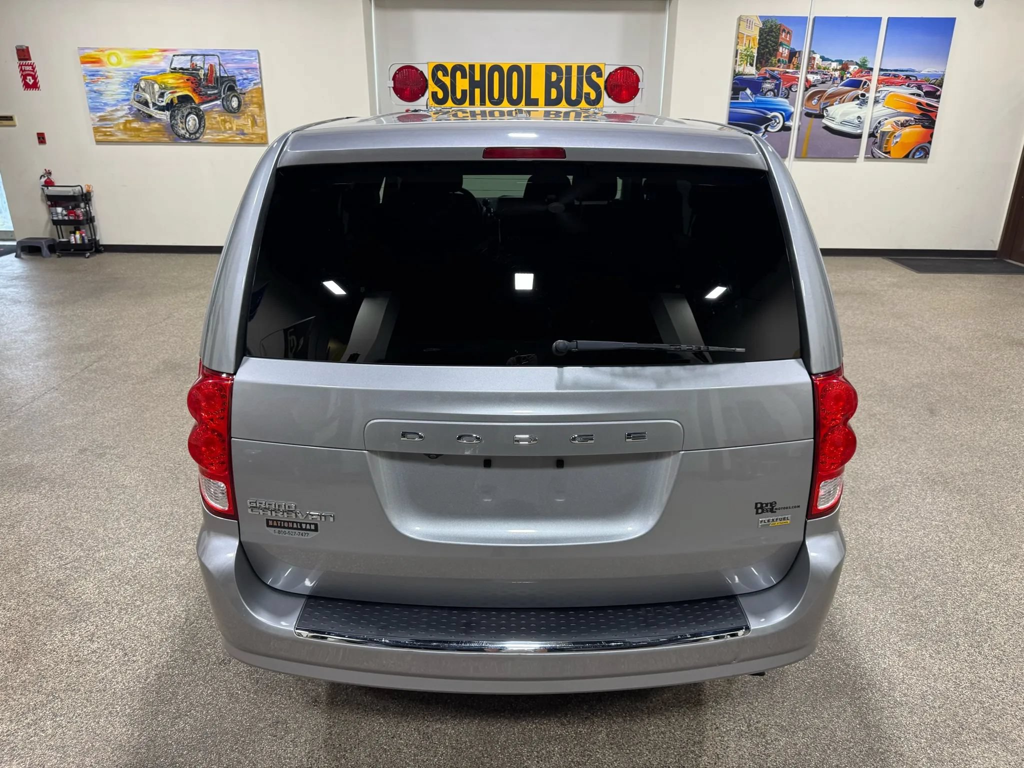 Used 2018 Dodge Grand Caravan SE FWD image 19