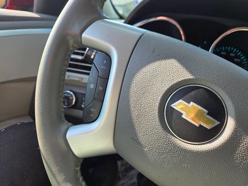 Used 2012 Chevrolet Traverse LT image 9