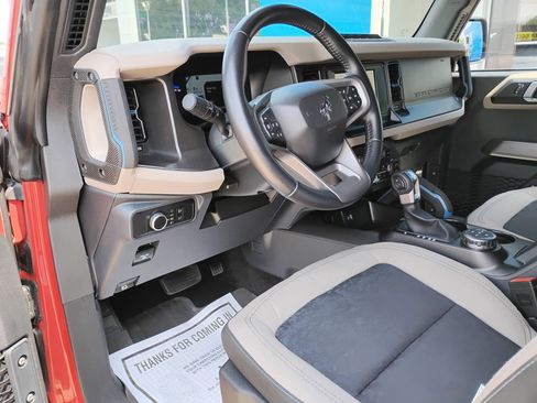 Used 2023 Ford Bronco Wildtrak AWD/4WD image 23