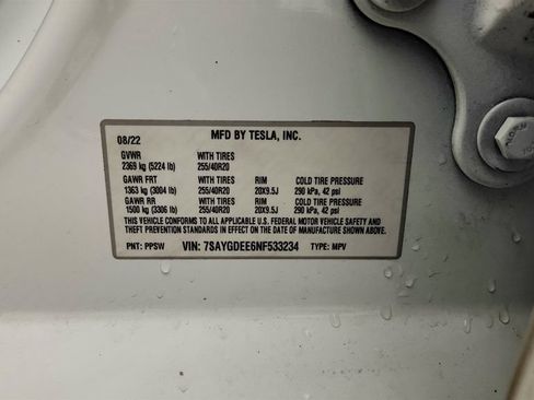 Used 2022 Tesla Model Y Long Range AWD/4WD image 23