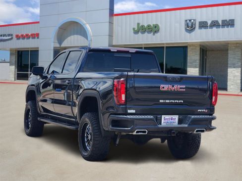 Used 2023 GMC Sierra 1500 AT4 w/ AT4 Preferred Package AWD/4WD image 4