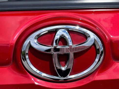 Used 2022 Toyota 4Runner SR5 Premium AWD/4WD image 10