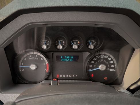 Used 2011 Ford F250 XLT w/ XLT Interior Pkg image 15