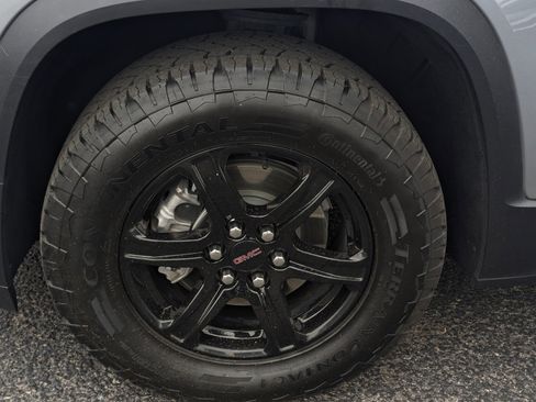 Used 2023 GMC Acadia AT4 w/ Technology Package AWD/4WD image 7