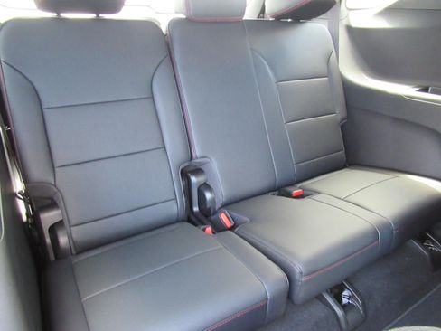 New 2026 Chevrolet Traverse Z71 w/ Enhanced Driving Package AWD/4WD image 30