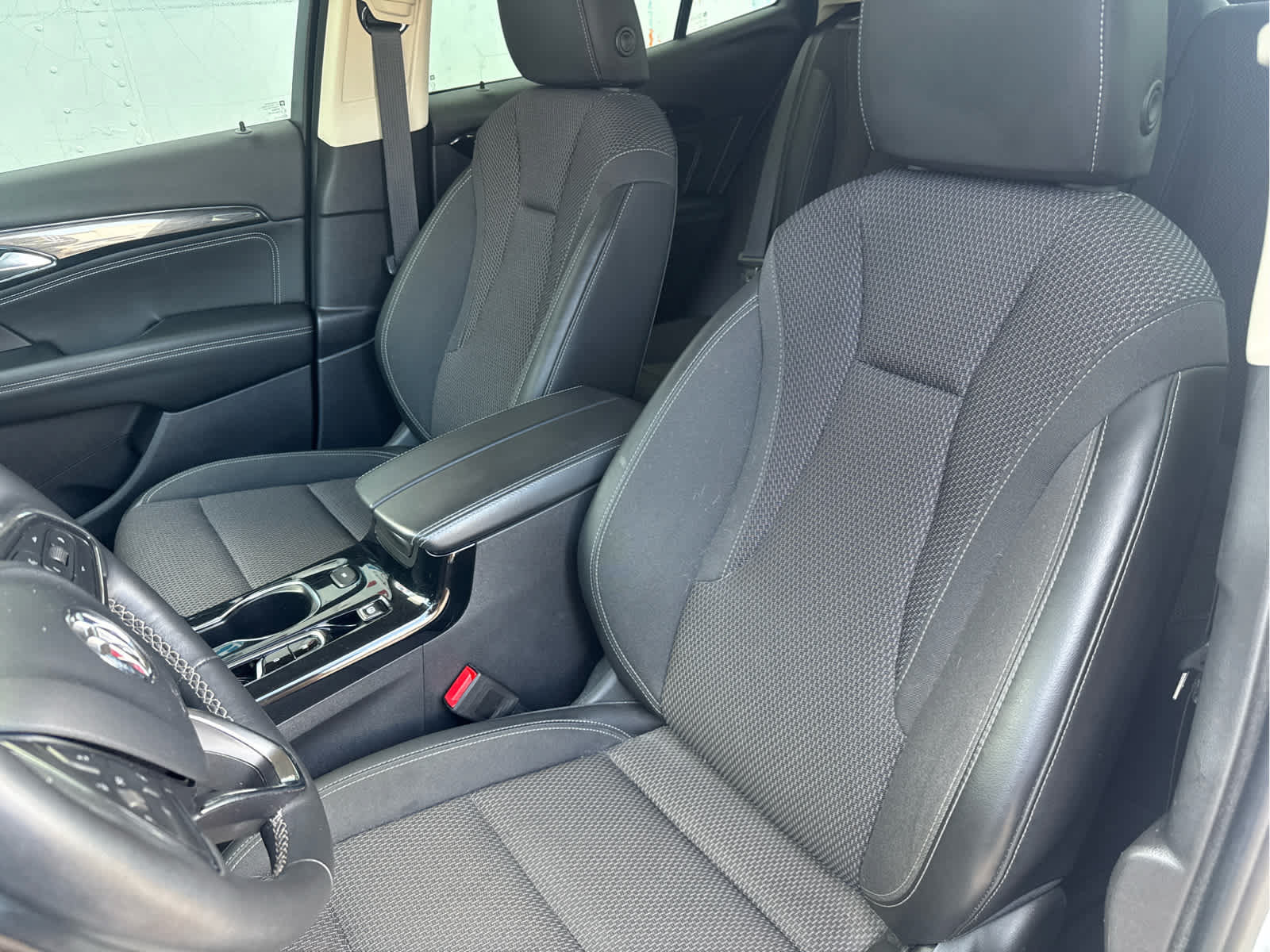 Used 2022 Buick Envision Preferred FWD image 31