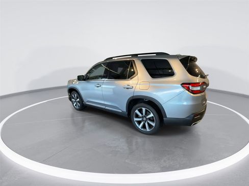 Used 2024 Honda Pilot Touring image 5