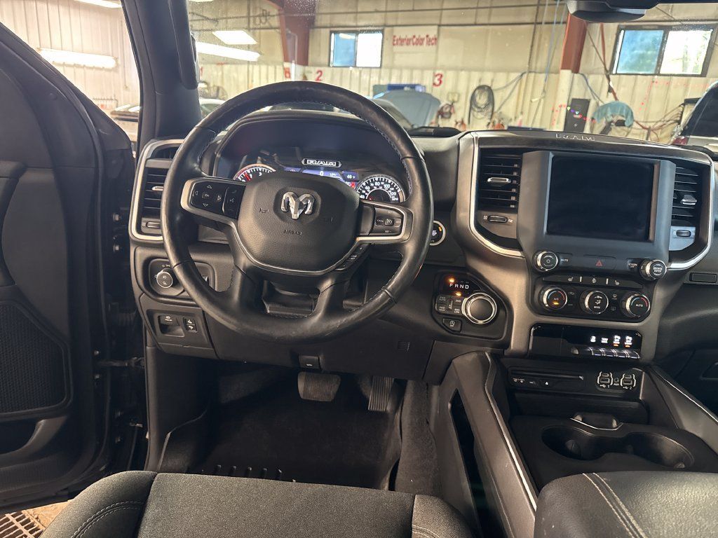 Used 2019 RAM 1500 Big Horn AWD/4WD image 17
