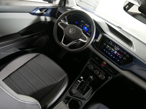 Used 2023 Volkswagen Taos SE AWD/4WD image 9
