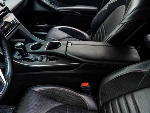 Used 2020 Toyota Avalon Touring w/ All Weather Liner Package FWD image 20