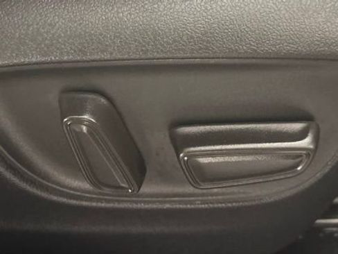 Used 2023 Toyota Highlander XSE FWD image 13