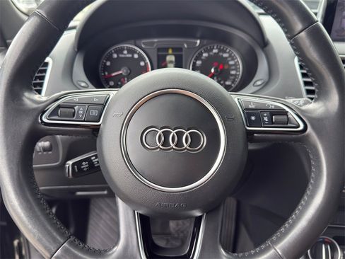 Used 2018 Audi Q3 2.0T Premium Plus w/ Premium Plus Package image 22