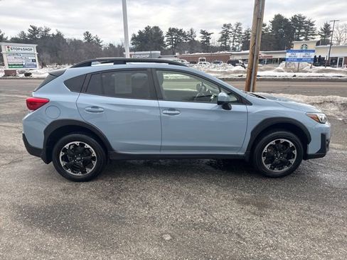 Used 2023 Subaru Crosstrek 2.0i Premium AWD/4WD image 2