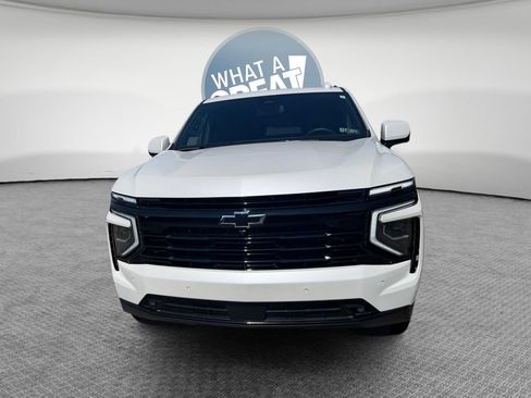 Used 2025 Chevrolet Suburban RST w/ Comfort Package AWD/4WD image 9