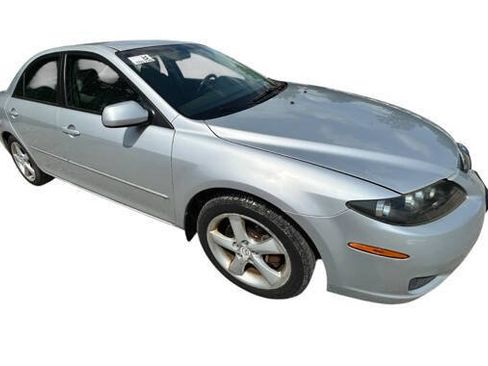 Used 2006 MAZDA MAZDA6 i w/ Convenience Pkg FWD image 8