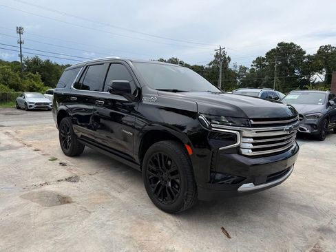 Used 2021 Chevrolet Tahoe High Country w/ Premium Package 2 AWD/4WD image 3