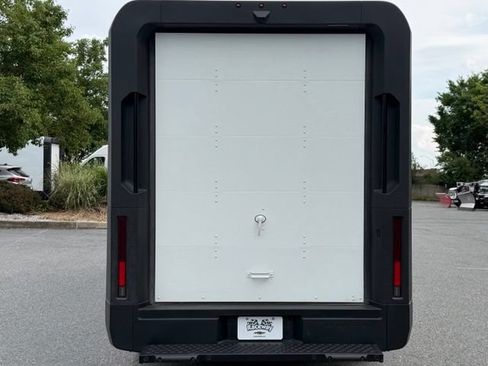 Used 2024 Chevrolet Brightdrop 600 w/ Commercial Equipment Package AWD/4WD image 12