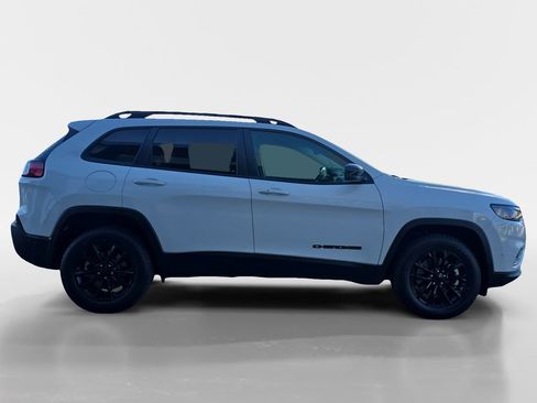 Used 2023 Jeep Cherokee Altitude Lux image 6