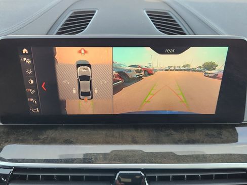 Used 2019 BMW M550i xDrive w/ Dynamic Handling Package AWD/4WD image 21