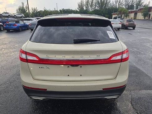 Used 2016 Lincoln MKX Reserve FWD image 5