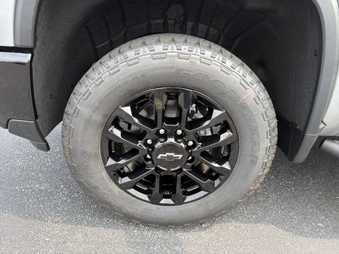 New 2026 Chevrolet Silverado 2500 Custom w/ Custom Value Package AWD/4WD image 11