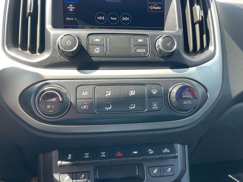 Used 2020 Chevrolet Colorado ZR2 w/ ZR2 Midnight Special Edition AWD/4WD image 18