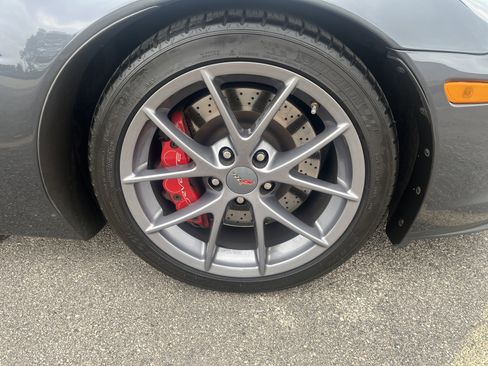 Used 2010 Chevrolet Corvette Z06 w/ Preferred Equipment Group RWD image 12