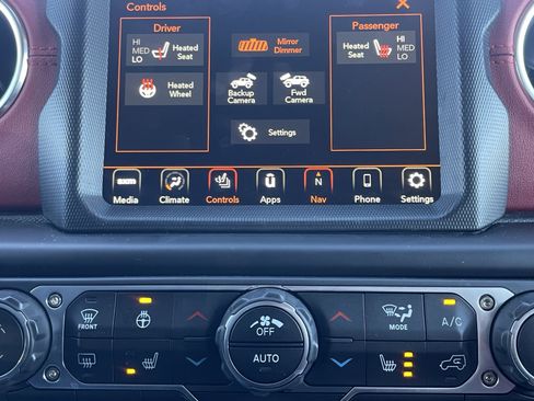 Used 2023 Jeep Wrangler Unlimited Rubicon 4xe image 28