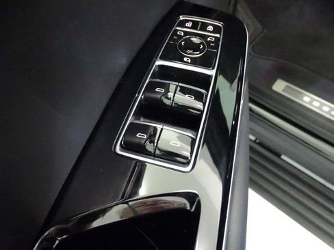 Used 2025 Cadillac Escalade ESV Sport Platinum AWD/4WD image 11