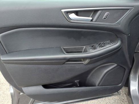 Used 2022 Ford Edge SE w/ Black Appearance Package AWD/4WD image 8
