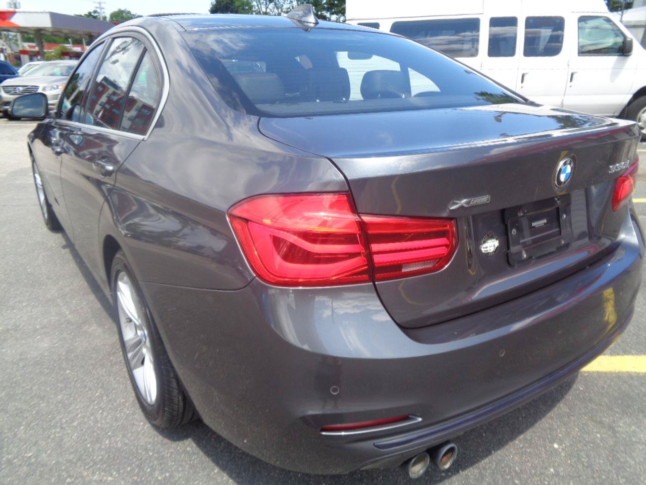 Used 2017 BMW 330i xDrive Sedan AWD/4WD image 20