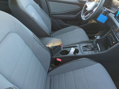 New 2026 Volkswagen Jetta SE image 19