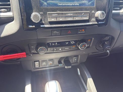 Used 2024 Nissan Frontier SV w/ SV Convenience Package RWD image 7