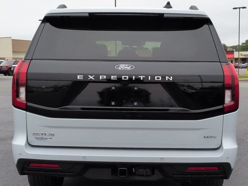 Certified 2025 Ford Expedition Max Active RWD image 5