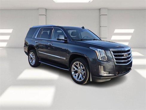 Used 2020 Cadillac Escalade Luxury image 7