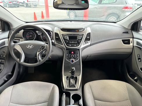 Used 2016 Hyundai Elantra SE image 9