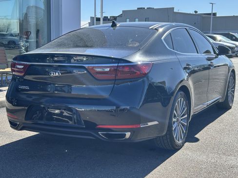 Used 2017 Kia Cadenza Premium w/ Luxury Package image 7