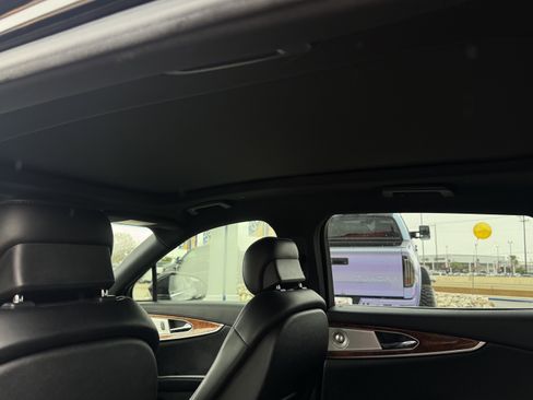 Used 2020 Lincoln Nautilus Reserve w/ Equipment Group 202A image 15