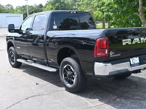 Used 2025 RAM 2500 Laramie AWD/4WD image 9