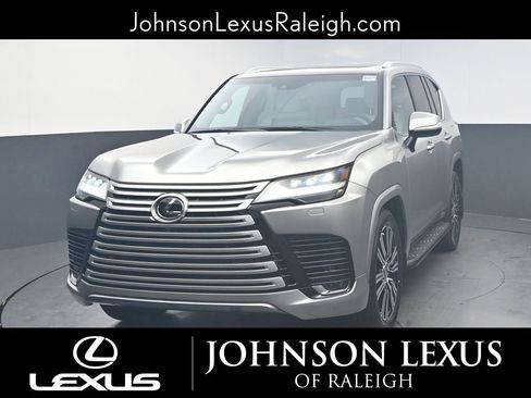 Used 2023 Lexus LX 600 4WD w/ Accessory Package (Z1) image 5